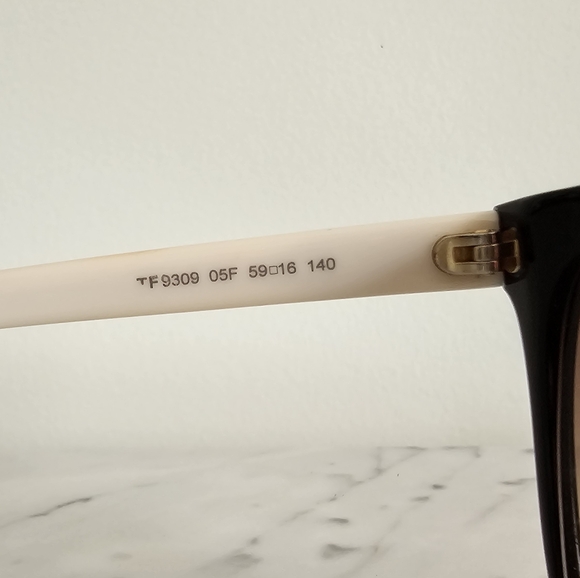 Authentic Tom Ford sunglasses - Picture 8 of 14